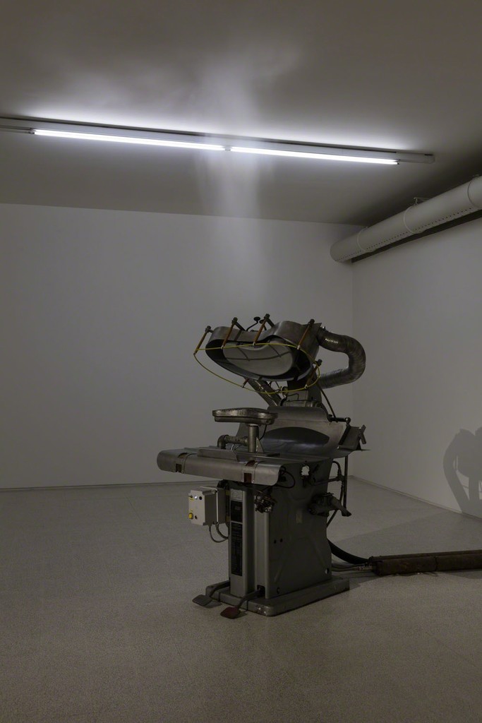 Elisabetta Benassi | it starts with the firing Elisabetta Benassi | it starts with the firing