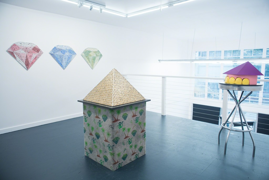 Hadar Kleiman, "PREMIUM EMPORIUM," 2017, installation view. Hadar Kleiman, "PREMIUM EMPORIUM," 2017, installation view.