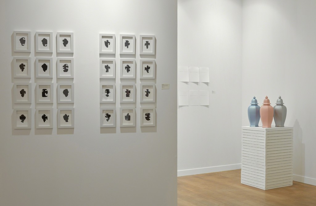 mfc-michèle didier booth's view in FIAC 2016. Works by Robert Barry, Allan McCollum and Claude Rutault.
© Robert Glowacki mfc-michèle didier booth's view in FIAC 2016. Works by Robert Barry, Allan McCollum and Claude Rutault.
© Robert Glowacki