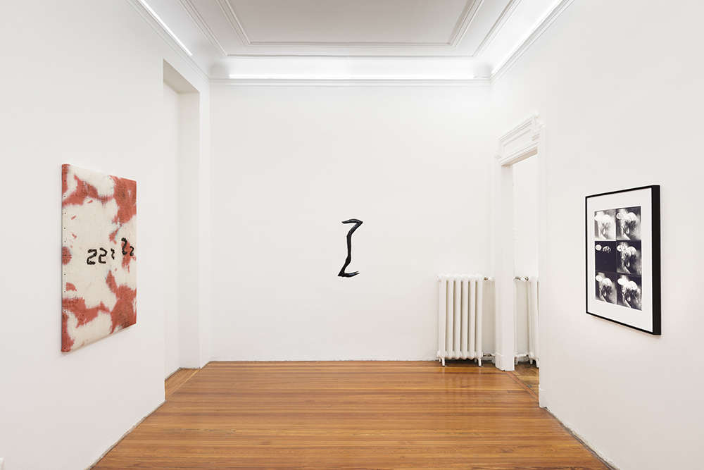 Jay Heikes
Installation view of the exhibition at Federica Schiavo Gallery Milano
Photo by Andrea Rossetti Jay Heikes
Installation view of the exhibition at Federica Schiavo Gallery Milano
Photo by Andrea Rossetti