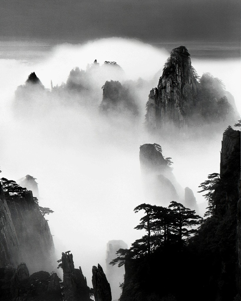 Wang Wusheng, Huangshan A124: Disciples of Buddha and Fairy Maiden Peak, 2004
Inkjet print, 40 x 32 inches
Wang Wusheng, Huangshan A124: Disciples of Buddha and Fairy Maiden Peak, 2004
Inkjet print, 40 x 32 inches