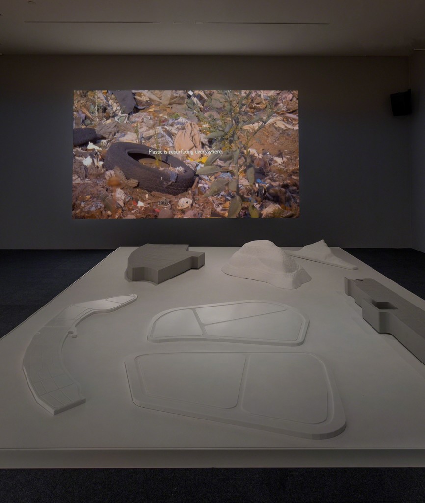 Installation view, Hammer Museum, Los Angeles, September 17, 2016–January 8, 2017. Photo: Brian Forrest
Installation view, Hammer Museum, Los Angeles, September 17, 2016–January 8, 2017. Photo: Brian Forrest