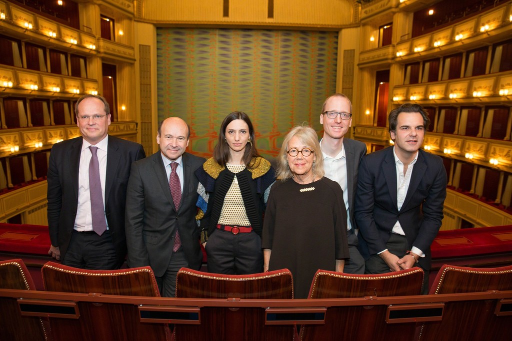 Christian Kircher, Dominique Meyer, Tauba Auerbach, Kathrin Messner, Kaspar Mühlemann Hartl and Moritz Stipsicz in front of the "Safety Curtain" at the Vienna State Opera, Copyright: museum in progress (www.mip.at), Photo: Andreas Scheiblecker Christian Kircher, Dominique Meyer, Tauba Auerbach, Kathrin Messner, Kaspar Mühlemann Hartl and Moritz Stipsicz in front of the "Safety Curtain" at the Vienna State Opera, Copyright: museum in progress (www.mip.at), Photo: Andreas Scheiblecker
