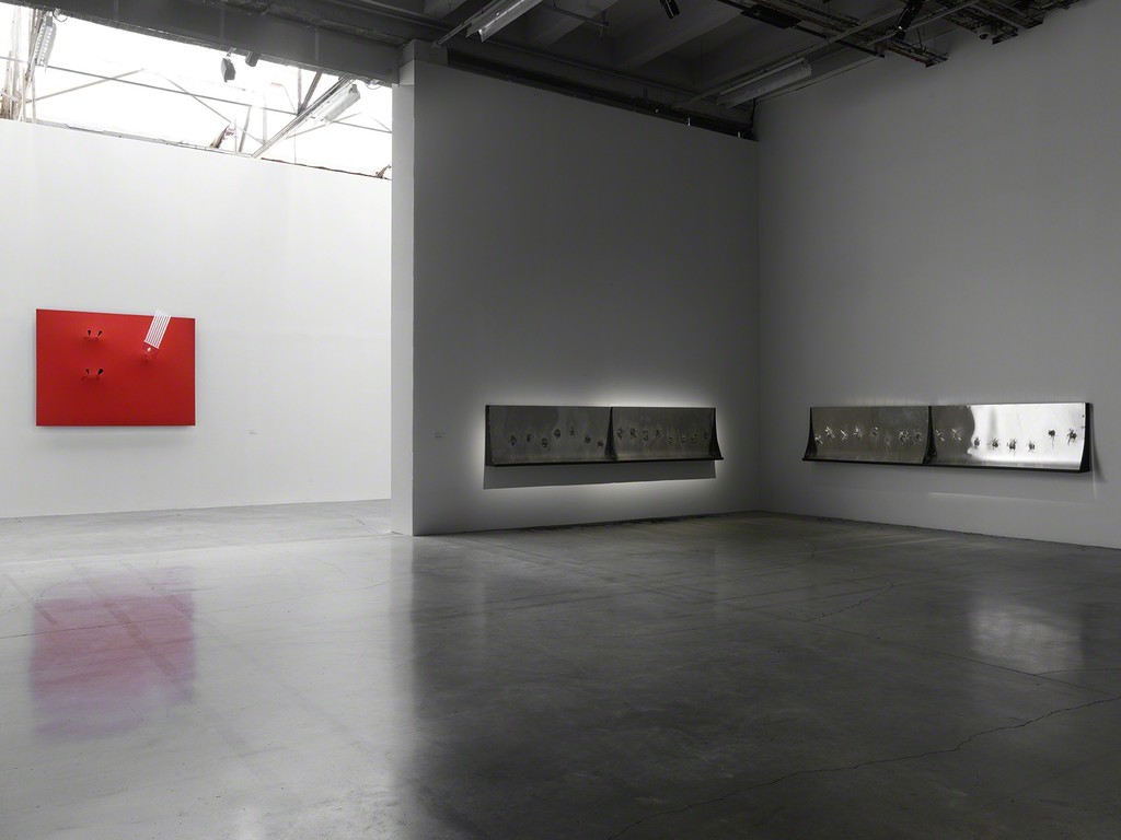 Exhibition view of "Takis, Magnetic fields", Palais de Tokyo, 2015. Photo : André Morin. ADAGP, Paris 2015. Exhibition view of "Takis, Magnetic fields", Palais de Tokyo, 2015. Photo : André Morin. ADAGP, Paris 2015.