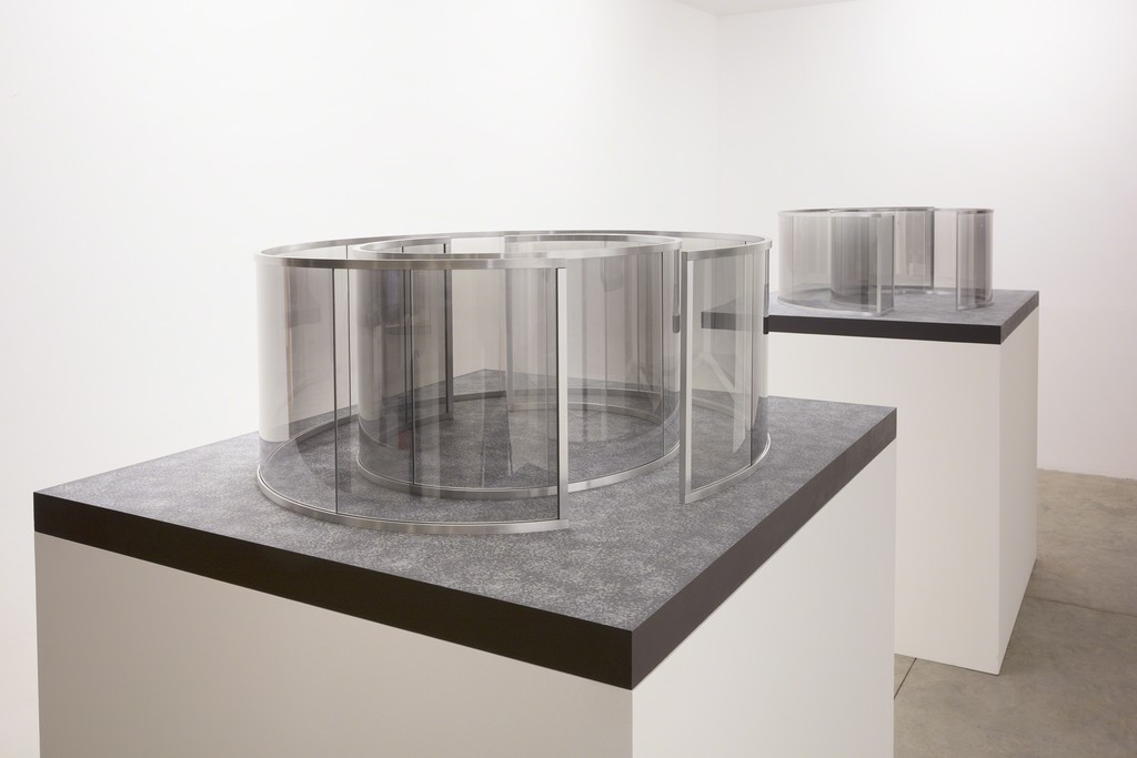 exhibition view, galeria nara roesler | são paulo, 2017 - photo Everton Ballardin © courtesy of the artist and Galeria Nara Roesler exhibition view, galeria nara roesler | são paulo, 2017 - photo Everton Ballardin © courtesy of the artist and Galeria Nara Roesler