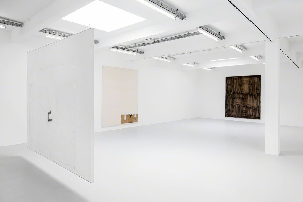 David Ostrowski “I want to die forever”, Kunstraum Innsbruck, 2015, installation view © David Ostrowski - Photo: Christian Vorhofer. Post Production: Hans-Georg Gaul. Courtesy Peres Projects, Berlin. David Ostrowski “I want to die forever”, Kunstraum Innsbruck, 2015, installation view © David Ostrowski - Photo: Christian Vorhofer. Post Production: Hans-Georg Gaul. Courtesy Peres Projects, Berlin.