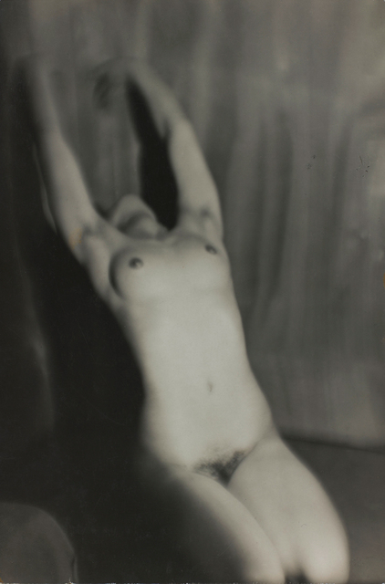 Germaine Krull, ‘Nu féminin (Female nude)’, 1928, Jeu de Paume
