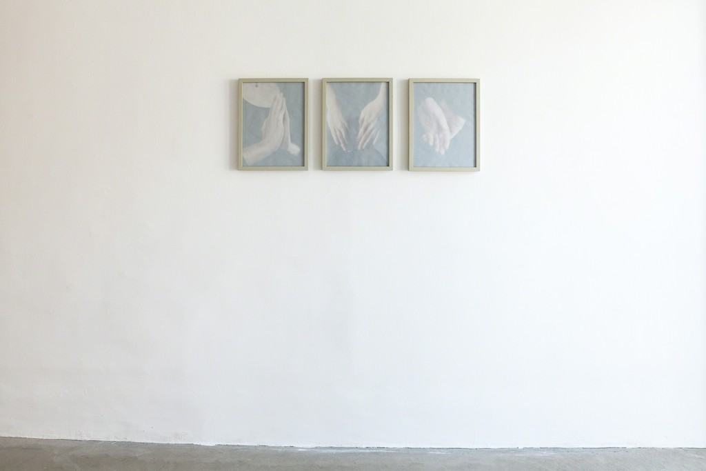 Michael Volkmer: installation view, "hand sketch Eva-Marie", 2015 | 30 x 40 cm, mixed method | image: @dasesszimmer Michael Volkmer: installation view, "hand sketch Eva-Marie", 2015 | 30 x 40 cm, mixed method | image: @dasesszimmer