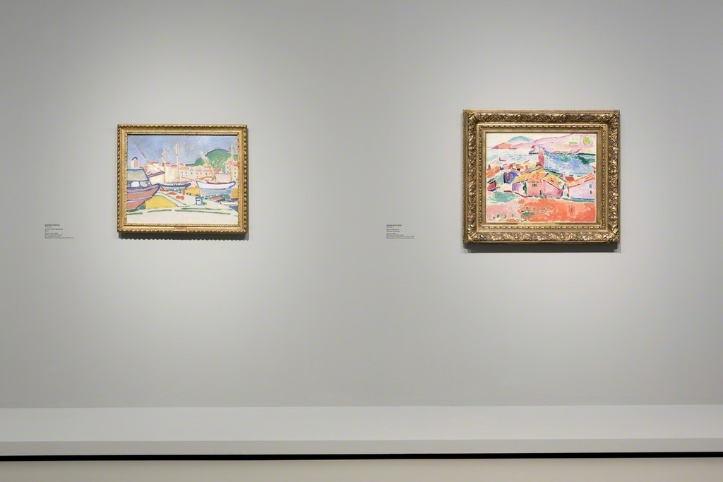 View of Room 5 "Landscapes/Constructions. Paul Cézanne, The Fauves, and The Cubists"
From left to right : Derain, Matisse (more info on document attached)
© Succession H. Matisse pour l'oeuvre de
l'artiste © ADAGP, Paris 2016 pour l’oeuvre d'André
Derain. Photo Fondation Louis Vuitton / Martin Argyroglo View of Room 5 "Landscapes/Constructions. Paul Cézanne, The Fauves, and The Cubists"
From left to right : Derain, Matisse (more info on document attached)
© Succession H. Matisse pour l'oeuvre de
l'artiste © ADAGP, Paris 2016 pour l’oeuvre d'André
Derain. Photo Fondation Louis Vuitton / Martin Argyroglo
