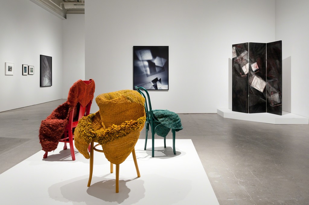 Barbara Kasten: Stages, 2015, installation view, Institute of Contemporary Art, University of Pennsylvania. Photo: Constance Mensh. Barbara Kasten: Stages, 2015, installation view, Institute of Contemporary Art, University of Pennsylvania. Photo: Constance Mensh.