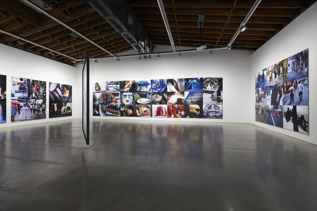Daido Moriyama, "Tokyo Color," Luhring Augustine Bushwick, September 9 - October 22, 2017 Daido Moriyama, "Tokyo Color," Luhring Augustine Bushwick, September 9 - October 22, 2017