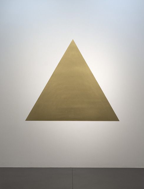Olivier Mosset, ‘Golden Triangle’, 2007, Painting, Lacquer and powdered gold on wall, Galerie Nikolaus Ruzicska
