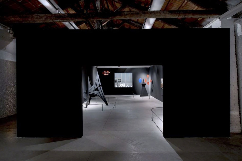 Installation view, “Frammenti Expo ’67 Alexander Calder,” Fondazione Vedova, Venice, 2015. Photo: Vittorio Pavan Installation view, “Frammenti Expo ’67 Alexander Calder,” Fondazione Vedova, Venice, 2015. Photo: Vittorio Pavan