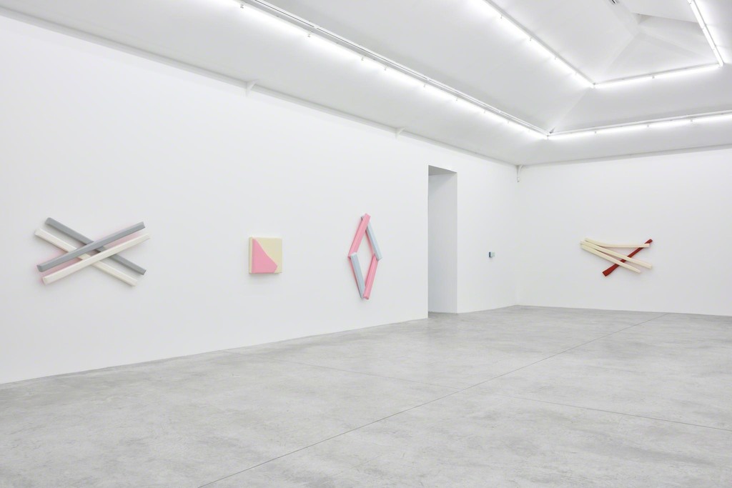 Justin Adian 'Waltz' at Almine Rech Gallery in Paris
09.01 - 27.02.2016
Courtesy of the Artist and Almine Rech Gallery
Photo: Rebecca Fanuele
Justin Adian 'Waltz' at Almine Rech Gallery in Paris
09.01 - 27.02.2016
Courtesy of the Artist and Almine Rech Gallery
Photo: Rebecca Fanuele