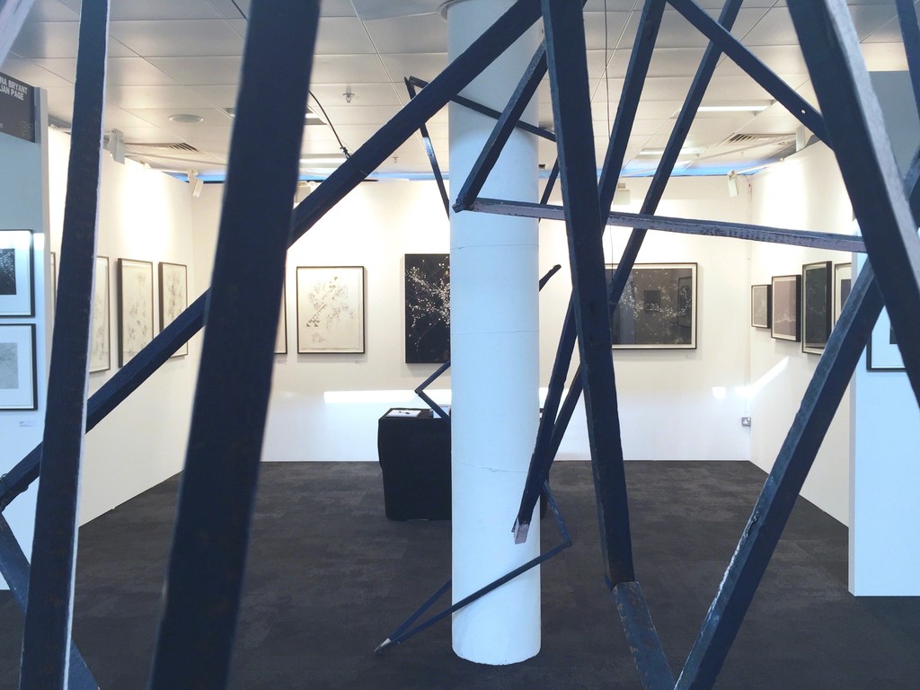 Stand P7, looking through 'Freeloader' installation by David Watkins Stand P7, looking through 'Freeloader' installation by David Watkins