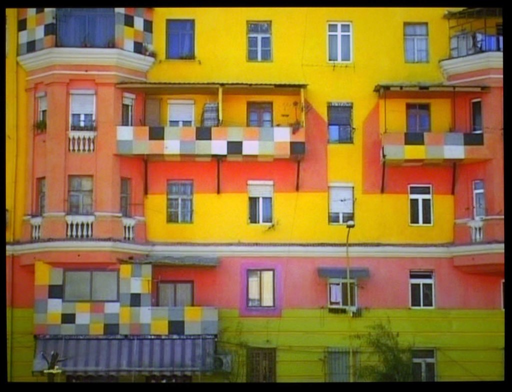 Anri Sala, Dammi I Colori, color, sound, 16min, 2003, Courtesy the artist and Galerie Chantal Crousel Paris, Marian Goodman Gallery New York, Hauser & Wirth Zürich London, Johnen/Schöttle Berlin, Cologne, Munich Anri Sala, Dammi I Colori, color, sound, 16min, 2003, Courtesy the artist and Galerie Chantal Crousel Paris, Marian Goodman Gallery New York, Hauser & Wirth Zürich London, Johnen/Schöttle Berlin, Cologne, Munich