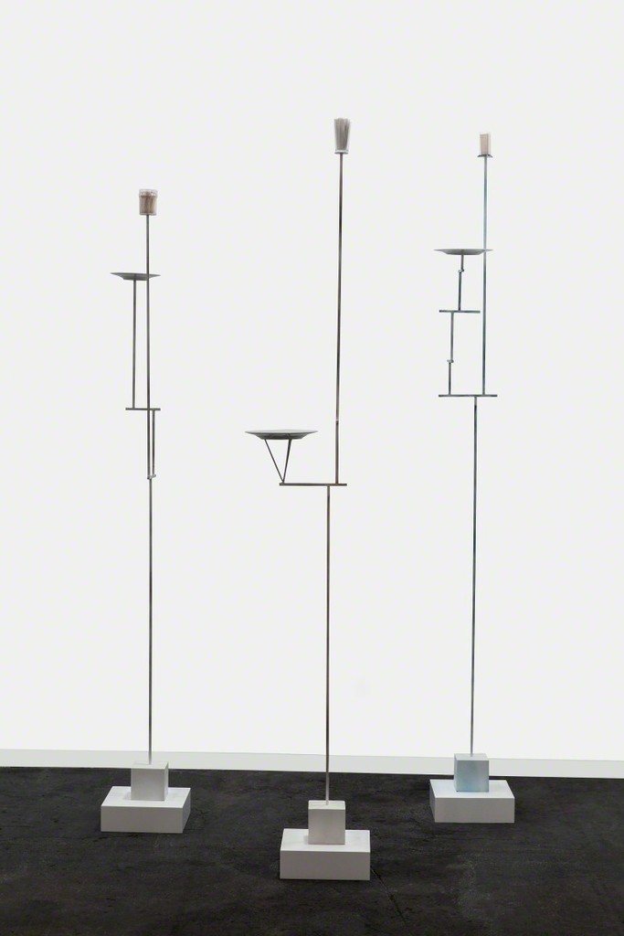 Fernando García 'Estatuas de camareros', 2016
iron, dishes and thootpicks 220 x 22 x 22 cm Fernando García 'Estatuas de camareros', 2016
iron, dishes and thootpicks 220 x 22 x 22 cm