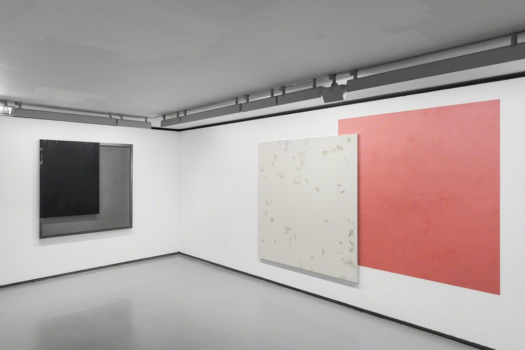 Exhibition view “Blind Paintings” Valentin gallery,
Paris, France, 2017.
© Photo: Grégory Copitet / Courtesy of the artist and Valentin, Paris. Exhibition view “Blind Paintings” Valentin gallery,
Paris, France, 2017.
© Photo: Grégory Copitet / Courtesy of the artist and Valentin, Paris.