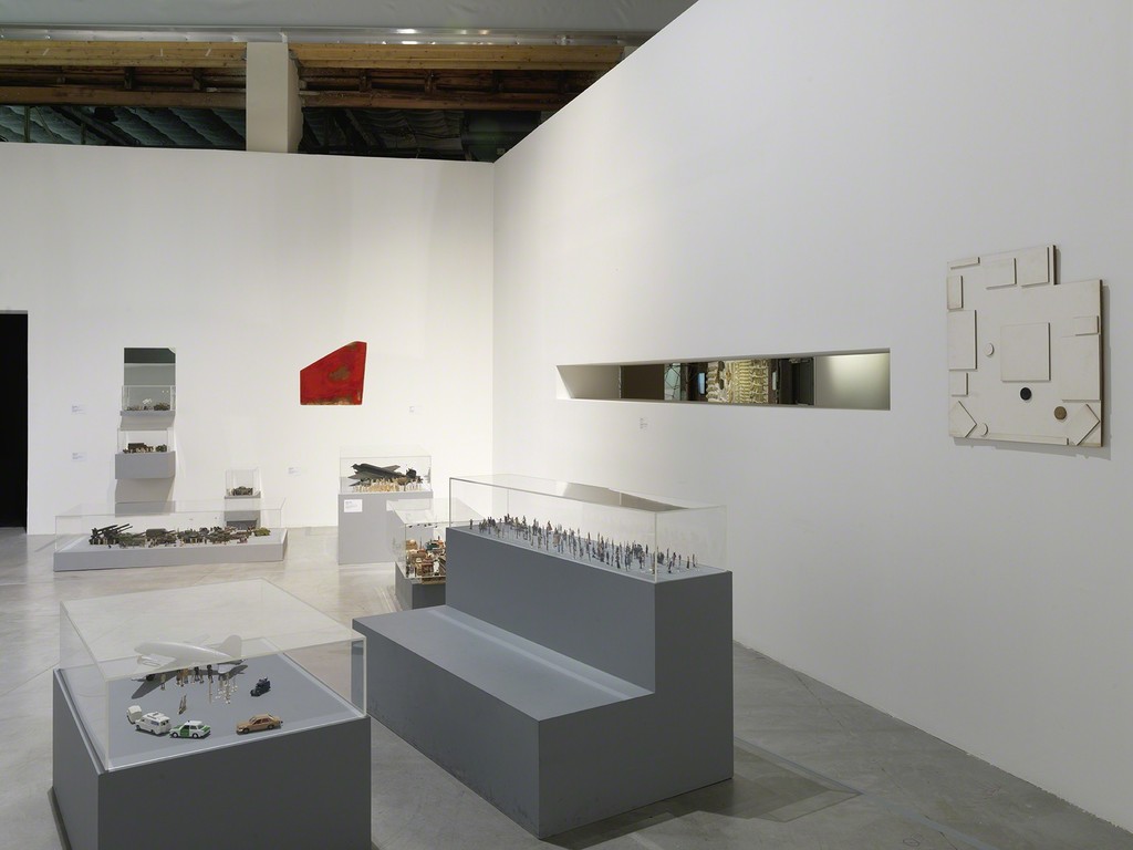 Exhibition view of "Le Bord des Mondes", Palais de Tokyo, 2015. Photo : André Morin. Exhibition view of "Le Bord des Mondes", Palais de Tokyo, 2015. Photo : André Morin.