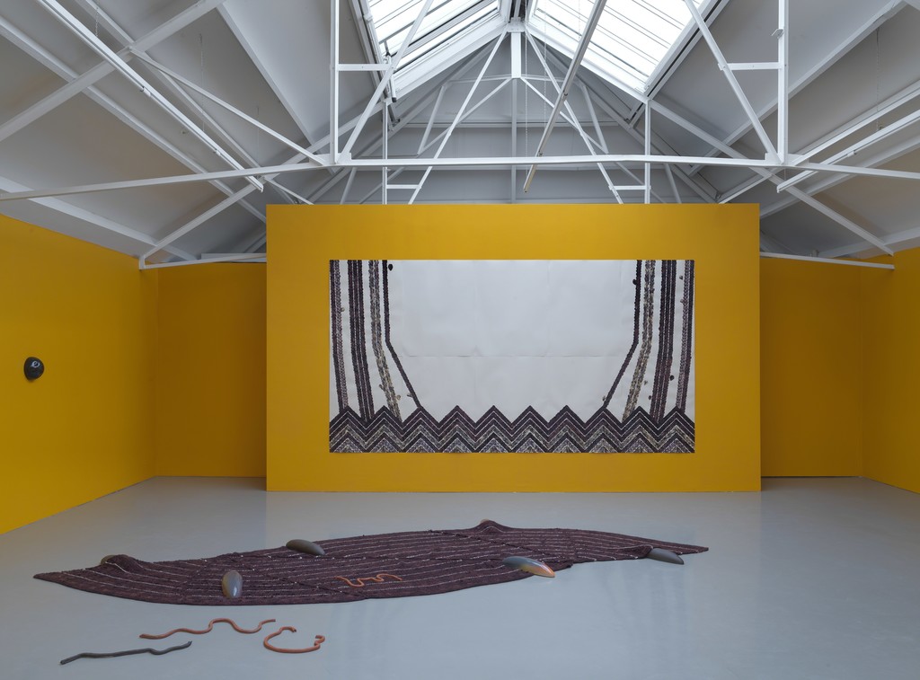 Jennifer Tee, installation overview "Let it Come Down", Galerie Fons Welters, Amsterdam 2018. Photographer: Gert-Jan van Rooij. Jennifer Tee, installation overview "Let it Come Down", Galerie Fons Welters, Amsterdam 2018. Photographer: Gert-Jan van Rooij.