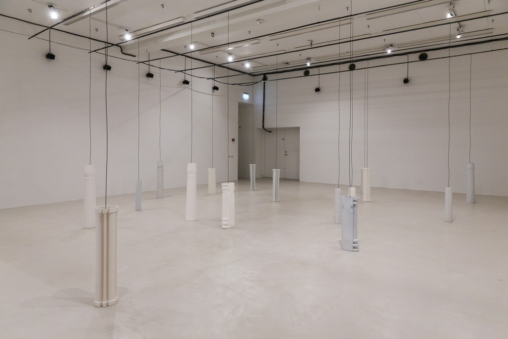Ursula Nistrup, Resonating Pillars (installation photo). Photo: Lior Zilberstein. Ursula Nistrup, Resonating Pillars (installation photo). Photo: Lior Zilberstein.
