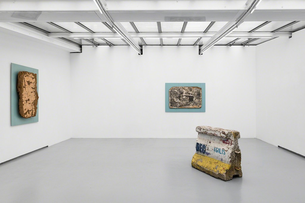 Exhibition view “Les choses classiques” Valentin,
Paris, France, 2017.
© Photo: Grégory Copitet / Courtesy of the artist and Valentin, Paris. Exhibition view “Les choses classiques” Valentin,
Paris, France, 2017.
© Photo: Grégory Copitet / Courtesy of the artist and Valentin, Paris.