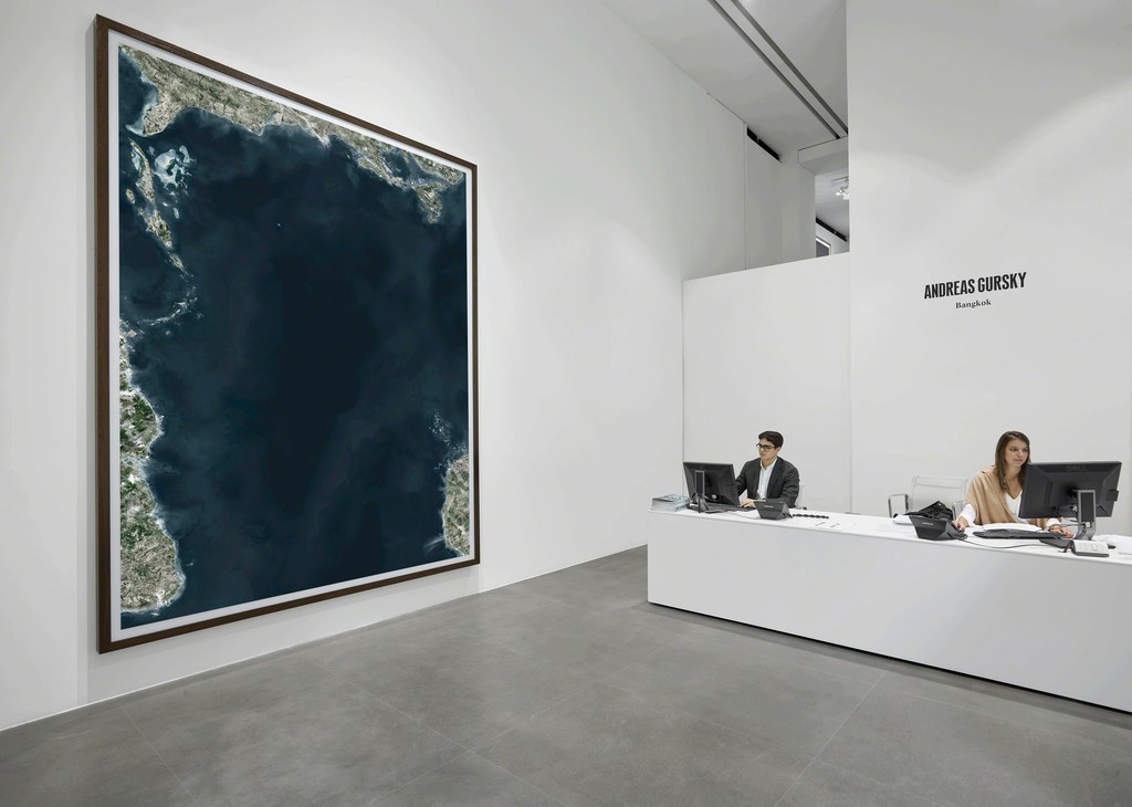 "Andreas Gursky: Bangkok" Installation view at Gagosian Rome. Artworks © Andreas Gursky/SIAE, Italy. Photo by Matteo D'Eletto. "Andreas Gursky: Bangkok" Installation view at Gagosian Rome. Artworks © Andreas Gursky/SIAE, Italy. Photo by Matteo D'Eletto.