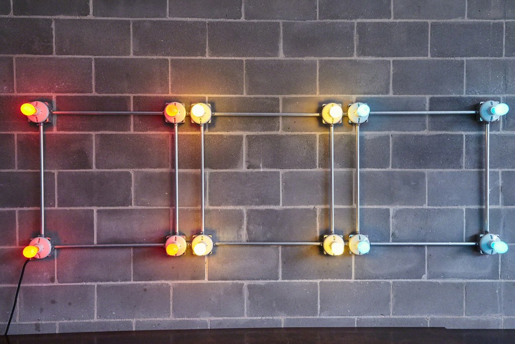Conduits in red, yellow and blue (figure 24), 2013. Galvanized steel, porcelain fixtures and ceramic coated light bulbs. © Brian Lynch. Conduits in red, yellow and blue (figure 24), 2013. Galvanized steel, porcelain fixtures and ceramic coated light bulbs. © Brian Lynch.
