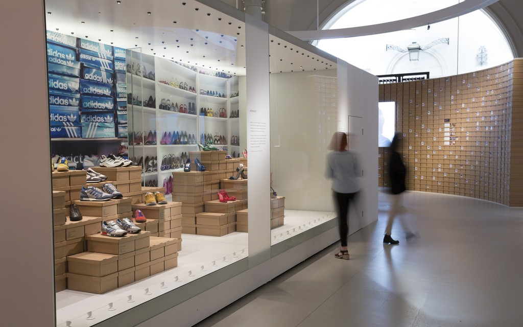 "Shoes: Pleasure and Pain" at Victoria and Albert Museum (2015) Courtesy Victoria and Albert Museum "Shoes: Pleasure and Pain" at Victoria and Albert Museum (2015) Courtesy Victoria and Albert Museum
