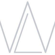 Larissa Wild logo