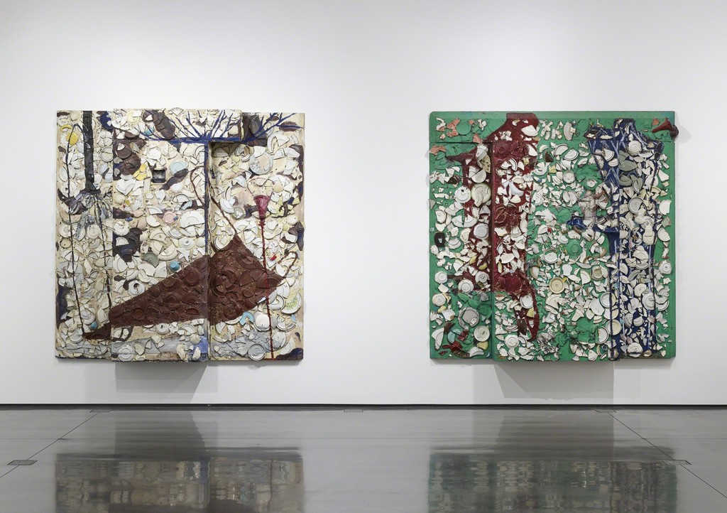 Installation view: Julian Schnabel Plate Paintings 1978-86, Aspen Art Museum, 2016 .Photo: Tony Prikryl Installation view: Julian Schnabel Plate Paintings 1978-86, Aspen Art Museum, 2016 .Photo: Tony Prikryl