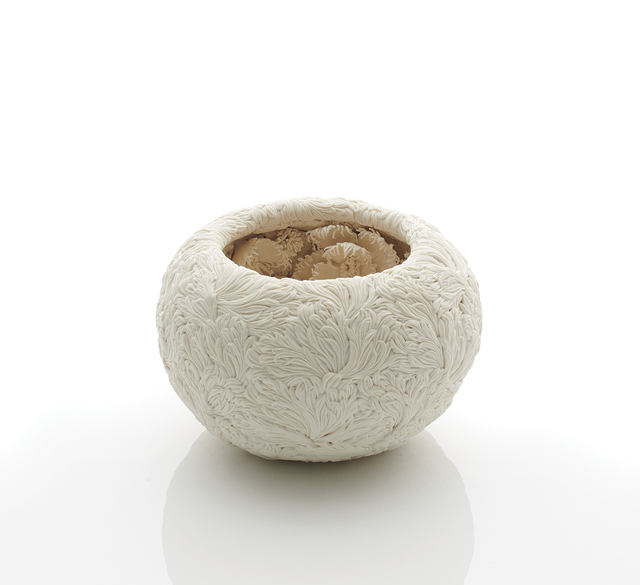 Hitomi Hosono, ‘Small Nadeshiko and Michikusa Bowl’, 2019, The Scottish Gallery