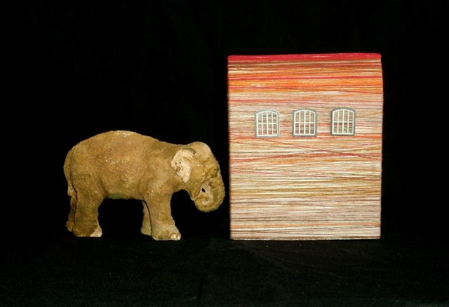 LAURA ROSETE, ‘Elefante empujando una casa’, 2009, Sculpture, Ceramic, Quetzalli Arte y Diseño