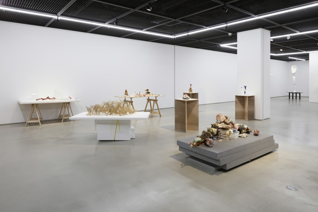 Installation view of Endless Column, works by Dongwook Lee Installation view of Endless Column, works by Dongwook Lee