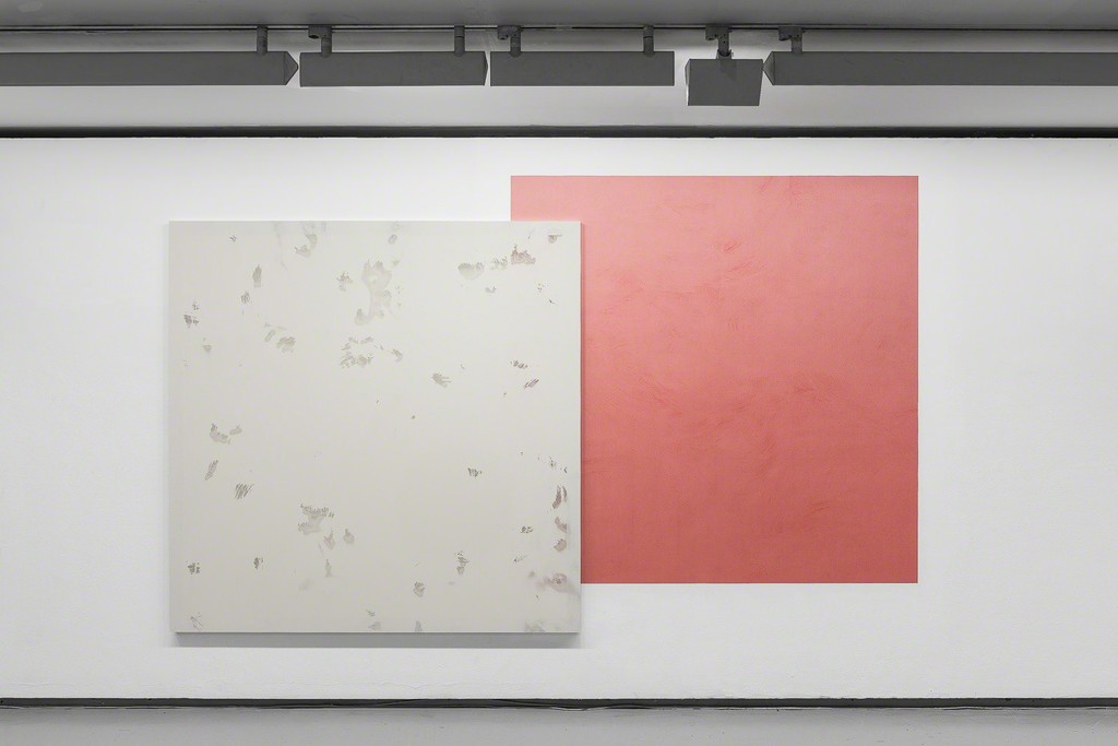 Exhibition view “Blind Paintings” Valentin gallery,
Paris, France, 2017.
© Photo: Grégory Copitet / Courtesy of the artist and Valentin, Paris. Exhibition view “Blind Paintings” Valentin gallery,
Paris, France, 2017.
© Photo: Grégory Copitet / Courtesy of the artist and Valentin, Paris.