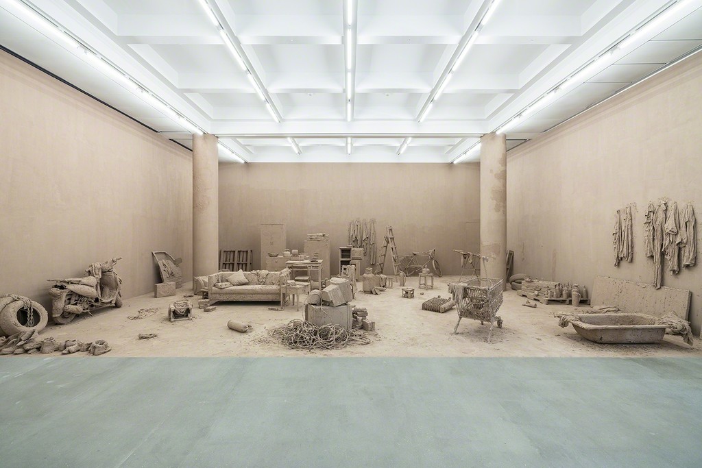 Chen Zhen, "Purification Room" (2000-2015). Rockbund Art Museum. Courtesy GALLERIA CONTINUA, San Gimignano / Beijing / Les Moulins. © Chen Zhen, ADAGP, Paris - SACK, Seoul, 2015. Photo provided by Rockbund Art Museum. Chen Zhen, "Purification Room" (2000-2015). Rockbund Art Museum. Courtesy GALLERIA CONTINUA, San Gimignano / Beijing / Les Moulins. © Chen Zhen, ADAGP, Paris - SACK, Seoul, 2015. Photo provided by Rockbund Art Museum.