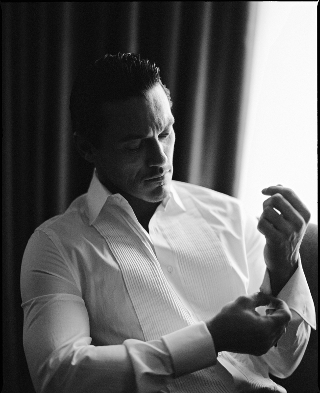 Luke Evans
Size is 56.5 cm x 65.5cm
Framed Luke Evans
Size is 56.5 cm x 65.5cm
Framed