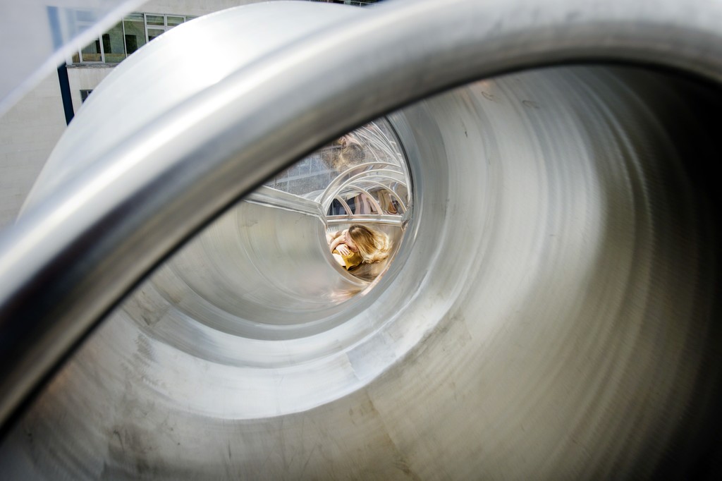 Carsten Höller, Isomeric Slides, 2015 © Carsten Höller. Installation View Carsten Höller: Decision, Hayward Gallery, London 2015. Courtesy of the artist and LUMA Foundation. Photo © Linda Nylind Carsten Höller, Isomeric Slides, 2015 © Carsten Höller. Installation View Carsten Höller: Decision, Hayward Gallery, London 2015. Courtesy of the artist and LUMA Foundation. Photo © Linda Nylind