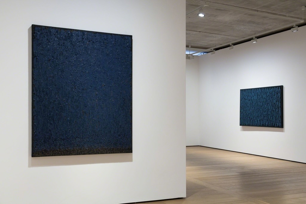 Ha Chong-Hyun
Views of the exhibition at Almine Rech Gallery, London
Courtesy of the Artist and Almine Rech Gallery
Photo: Melissa Castro Duarte Ha Chong-Hyun
Views of the exhibition at Almine Rech Gallery, London
Courtesy of the Artist and Almine Rech Gallery
Photo: Melissa Castro Duarte