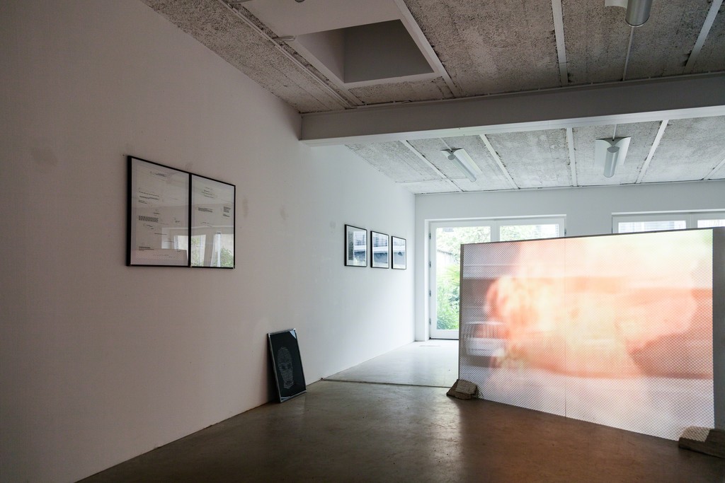 stöckerselig, "360 Grad" video installation, with sound, two projectors, unique copy, 2014 | image: ©dasesszimmer stöckerselig, "360 Grad" video installation, with sound, two projectors, unique copy, 2014 | image: ©dasesszimmer