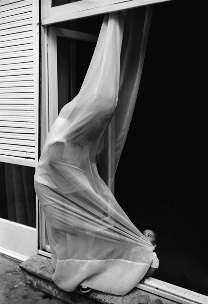 Adriana Lestido, ‘Madres adolescentes’, 1988/1989, °CLAIRbyKahn Galerie