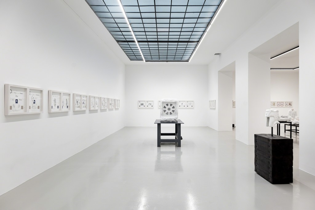 Installation View: Markus Redl, MUDRAS, Galerie Lisa Kandlhofer, 2017/18 Installation View: Markus Redl, MUDRAS, Galerie Lisa Kandlhofer, 2017/18