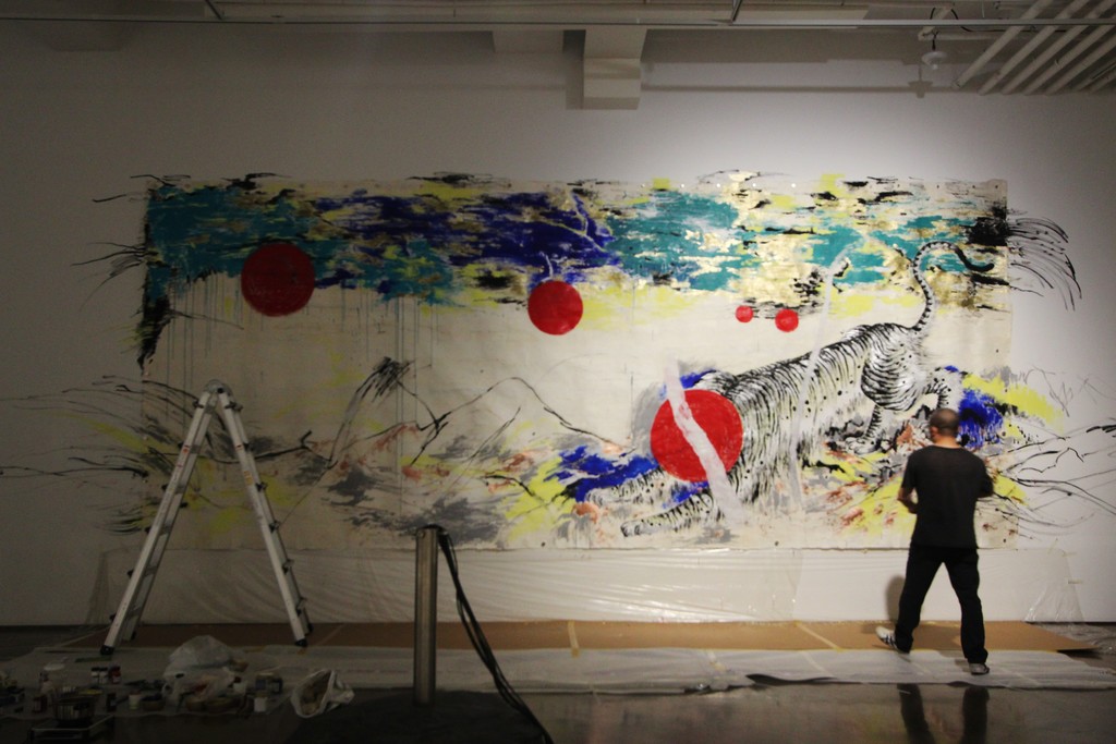 Sun Xun working on site, "Interesting Hunters All Perform Magic", Aug 31 - Sep 5, 2017 Sun Xun working on site, "Interesting Hunters All Perform Magic", Aug 31 - Sep 5, 2017
