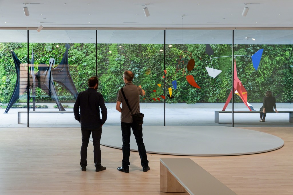 Alexander Calder: Motion Lab: The Fisher Collection exhibition at SFMOMA; photo: © Iwan Baan, courtesy SFMOMA. Alexander Calder: Motion Lab: The Fisher Collection exhibition at SFMOMA; photo: © Iwan Baan, courtesy SFMOMA.