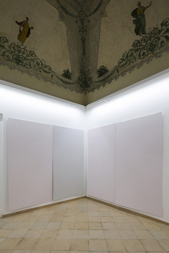 Ettore Spalletti, installation view Ettore Spalletti, installation view