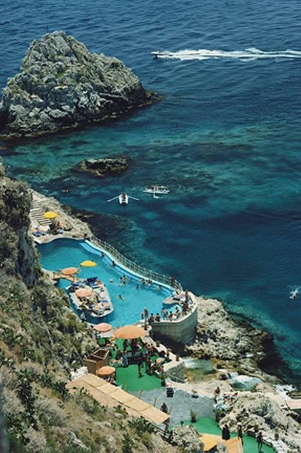 Slim Aarons, ‘Taormina Pool, Sicily’, 1975, Photography, Lambda, Undercurrent Projects