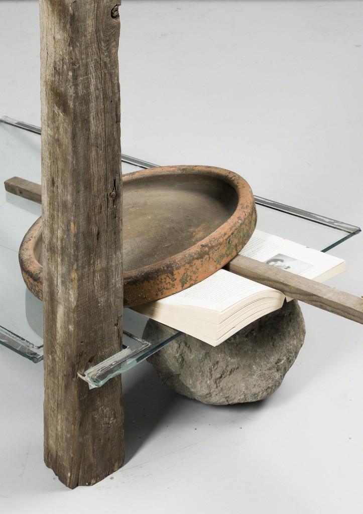 Abraham Cruzvillegas, The hare with amber eyes (detail), 2015, stone, wood, brick, glass, paper, clay, phone wire, vinyl record, dipstick, 125 x 245 x 55 cm — Courtesy of the artist and Galerie Chantal Crousel, Paris. Photo: Florian Kleinefenn Abraham Cruzvillegas, The hare with amber eyes (detail), 2015, stone, wood, brick, glass, paper, clay, phone wire, vinyl record, dipstick, 125 x 245 x 55 cm — Courtesy of the artist and Galerie Chantal Crousel, Paris. Photo: Florian Kleinefenn