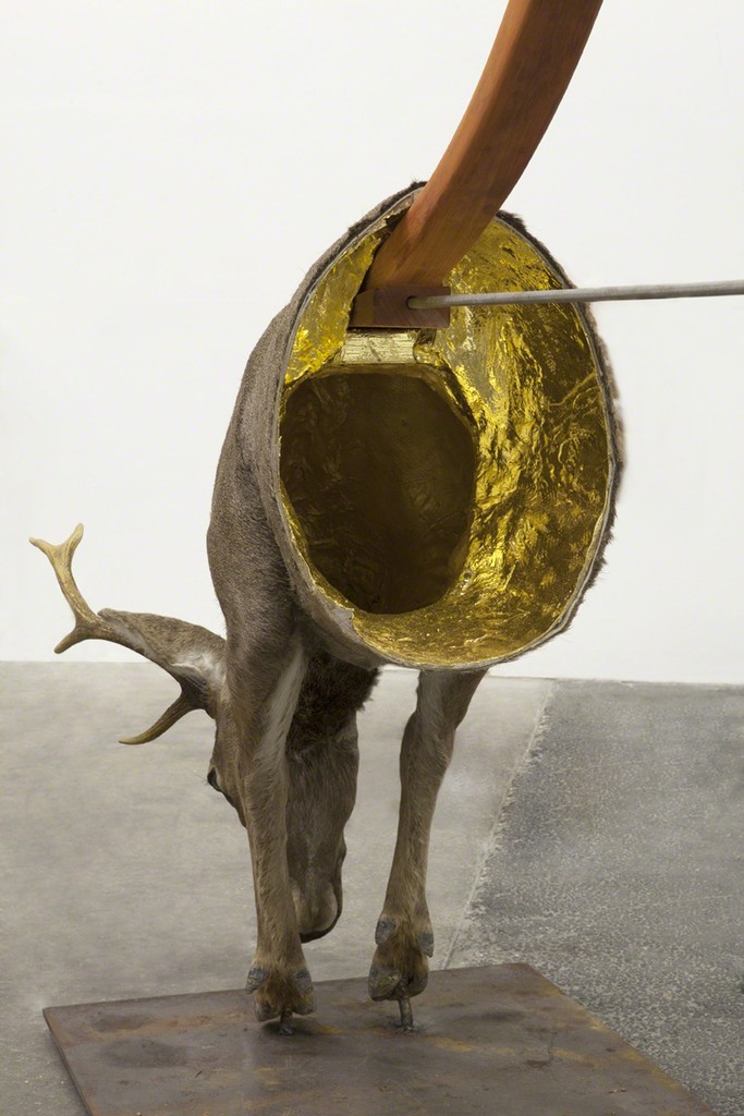 Huang Yong Ping, L'Arc de Saint-Gilles, 2015. Wood, iron, fiberglass, taxidermic deer (cervus elaphus songaricus), gold leaf 159 x 467 x 70 cm. © ADAGP Huang Yong Ping. © Photo. Fabrice Seixas. Courtesy the artist and kamel mennour, Paris Huang Yong Ping, L'Arc de Saint-Gilles, 2015. Wood, iron, fiberglass, taxidermic deer (cervus elaphus songaricus), gold leaf 159 x 467 x 70 cm. © ADAGP Huang Yong Ping. © Photo. Fabrice Seixas. Courtesy the artist and kamel mennour, Paris