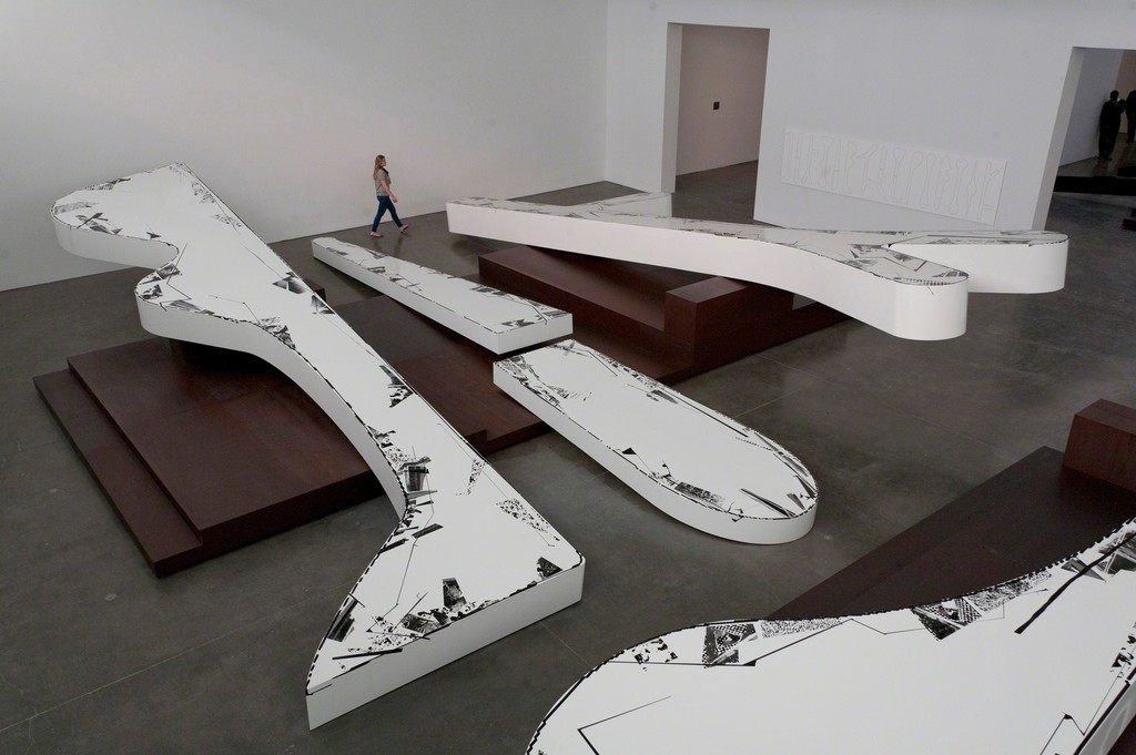 © Michael Heizer. Photography by Robert
McKeever. Courtesy Gagosian Gallery. © Michael Heizer. Photography by Robert
McKeever. Courtesy Gagosian Gallery.