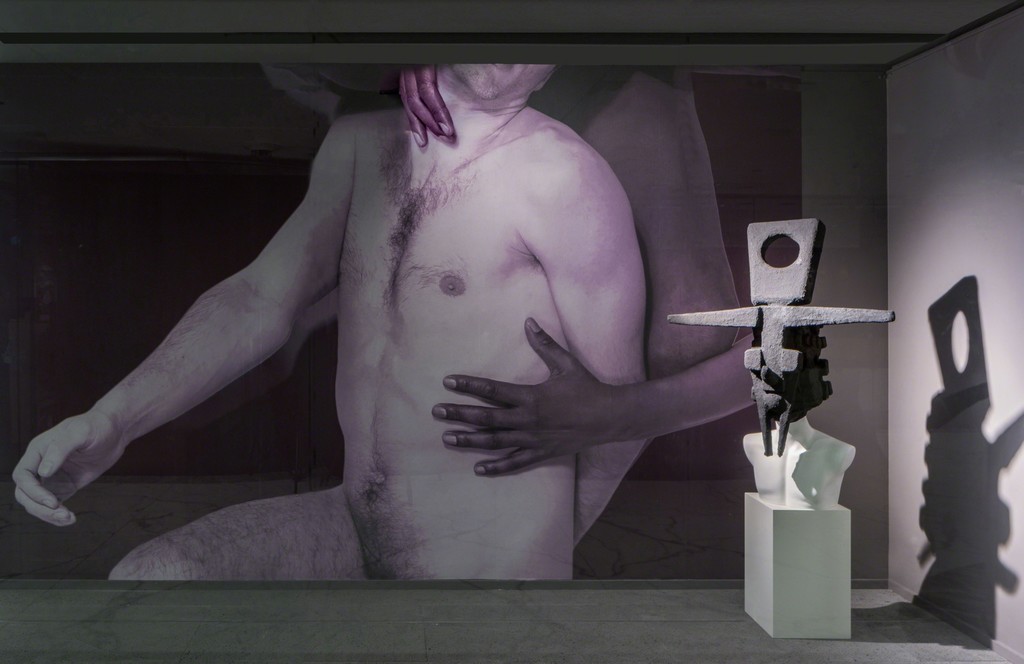 Kopfgeburt
113 × 85 × 44 cm
Installation
2018 Kopfgeburt
113 × 85 × 44 cm
Installation
2018